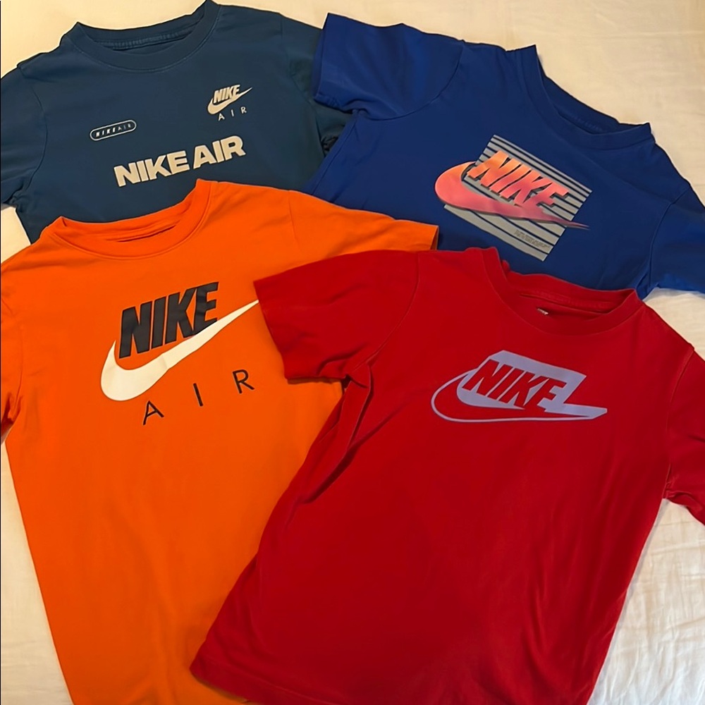 Nike Boys Short Sleeve Tees Bundle - 4 tees, size Medium.